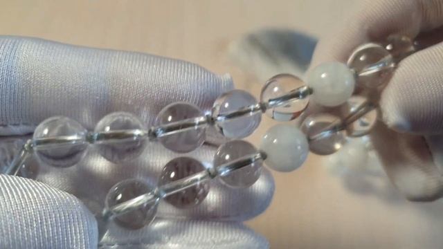 Четки из горного хрусталя и лунного камня