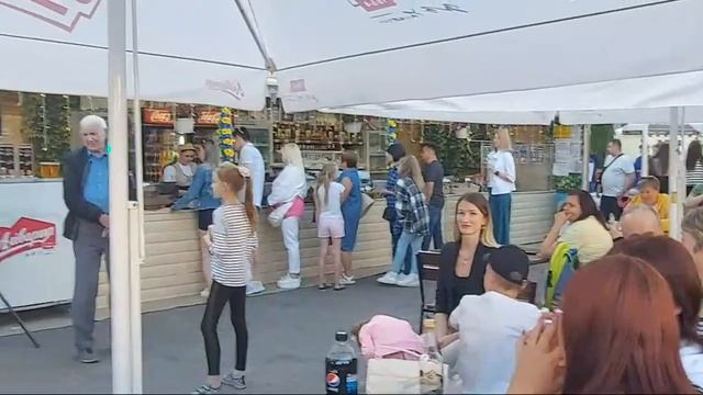Легенда Артём со своей невидимой гитарой - Славянский базар 2023 Витебск Беларусь  ?
