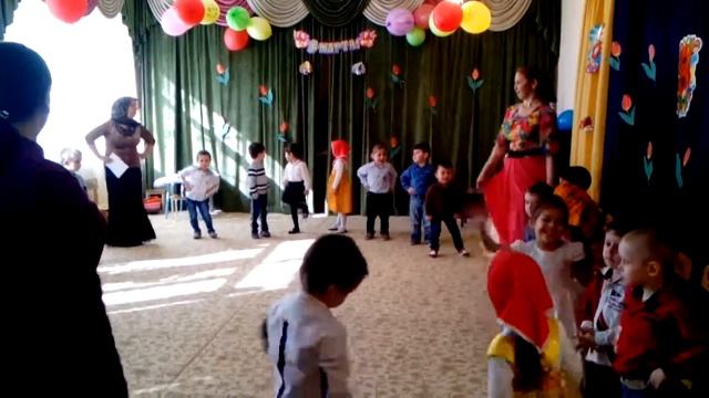 Утренник "Праздник для мам" смотреть онлайн