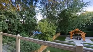 Красивый интерьер большого дома в классическом стиле