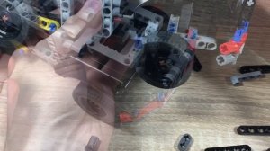 Сборка газели из лего техник часть 4 / сборка внешнего вида / почему она разноцветная