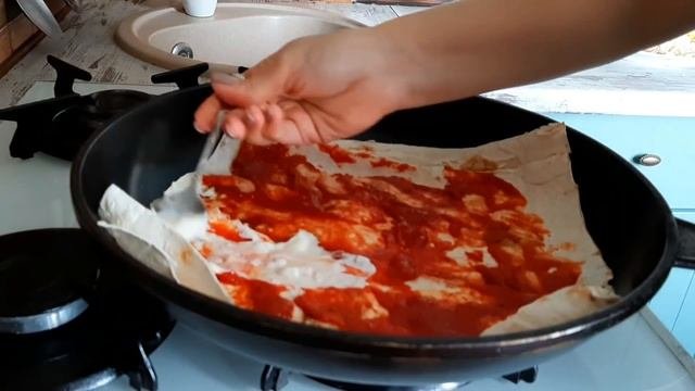 Пицца на сковороде.Пицца за 5 минут без выпечки-быстрый рецепт.