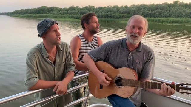 Фёдор Добронравов со своими детьми исполнил песню из к/ф «Земля Санникова» смотреть онлайн