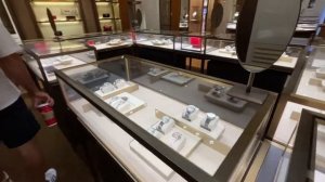 Duty free прям в центре острова Бали? Есть торговые центры на Бали? Купить брендовую одежду на Бали