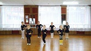 Идем, идем к друзьям, зимний танец