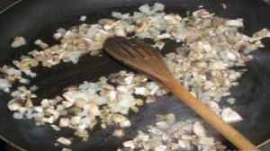 Яйца фаршированные грибами и луком