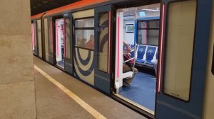 81-765/766/767 "Москва" на станции Ботанический сад, КРЛ. 5 сентября 2023г.