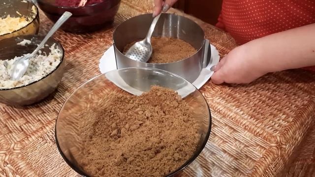 Оригинально и необыкновенно вкусно! Соперник салату селёдка под шубой. смотреть онлайн