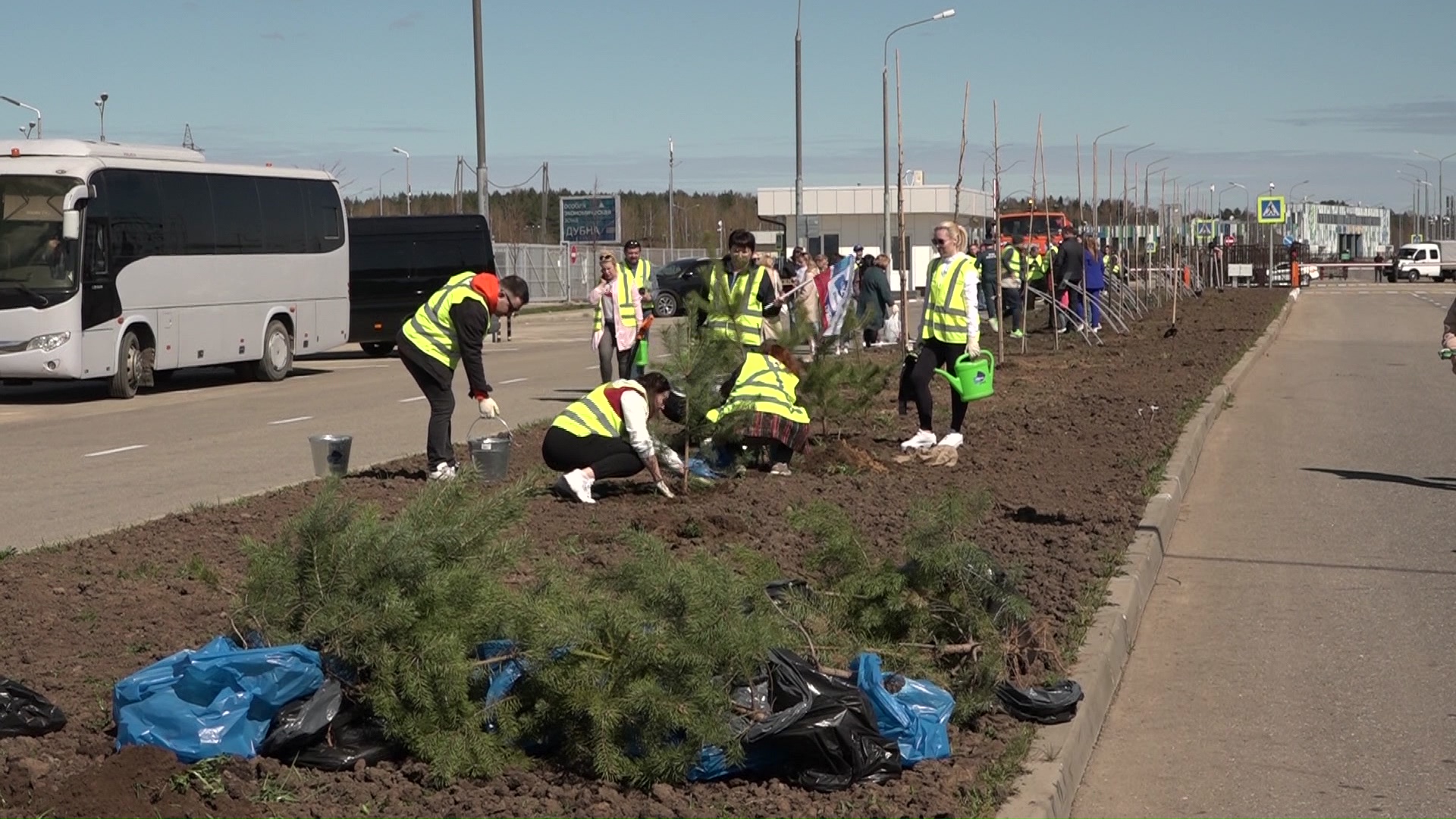 В ОЭЗ «Дубна» состоялся масштабный субботник смотреть онлайн