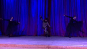 Спектакль "Конёк-Горбунок" появление конька