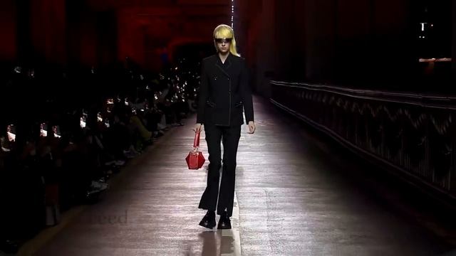 Louis Vuitton Pre-осень 2023 - Сеул