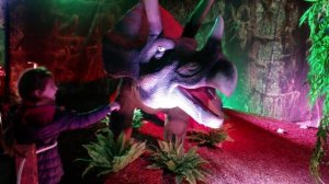 Шоу Динозавров в Детском мире на Лубянке