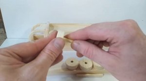 Деревянная игрушка своими руками. Грузовик с цветными фигурами. DIY
