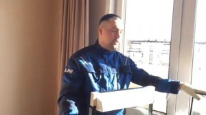 Установка приточного оконного клапана AR75.