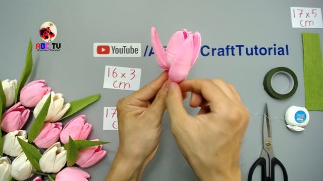 ABC TV | How To Make Valentines Tulip basket From Crepe Paper - Craft Tutorial смотреть онлайн