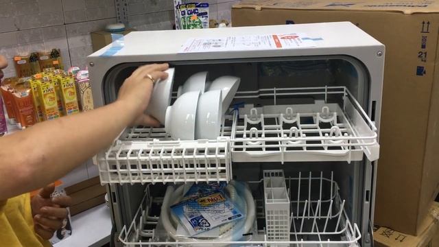 Máy rửa bát Panasonic NP-TH2 смотреть онлайн