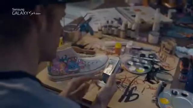 Samsung GALAXY S4 zoom UK Commercial (2013-4) смотреть онлайн
