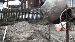 Самодельная бетономешалка.Homemade concrete mixer.