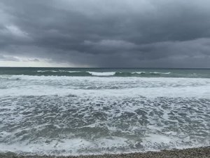 Море волнуется без вас.