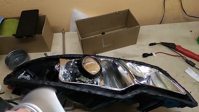 Тюнинг фар на Kia Cerato, установка светодиодных Bi Led модулей