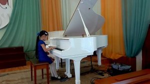 Айтбай Айдана 6 лет О. Геталова "Французская песенка" М.Крутицкий зима