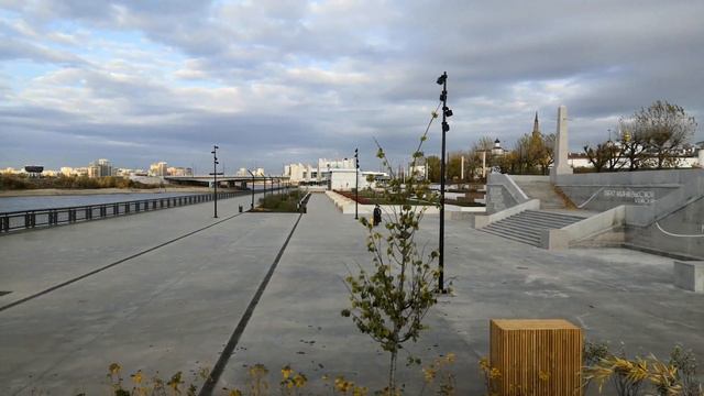 Показываю новую часть Кремлёвской набережной в Казани. Участок между Кировской и Ленинской дамбой.
