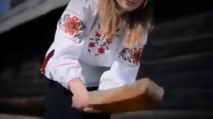 Смуглянка по Украински