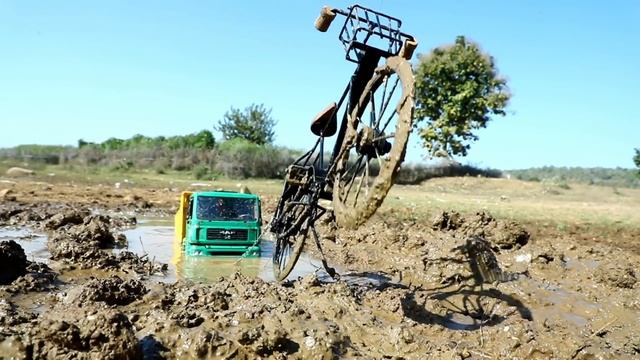 Засыпаем яму песком смотреть онлайн