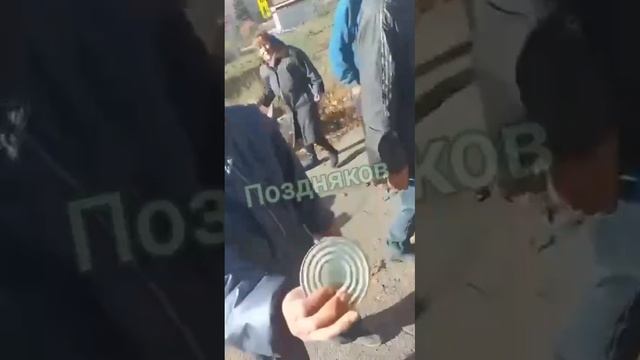 В Киеве женщина не оценила ассортимент и изысканность блюд, привезенных в качестве гуманитарки