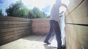 Строим бассейн из досок и тента на даче