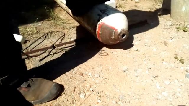 Распил ацетиленового баллона болгаркой. Часть 3. смотреть онлайн