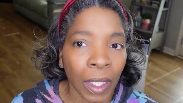 Battle of the Foundations (Ilmakiage vs. Charlotte Tilbury Flawless Foundation): WHO WON? смотреть онлайн