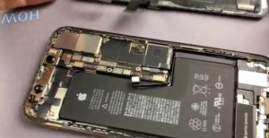 Замена батареи iPhone XS