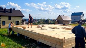 Качество работы Центра Домостроения. Строим дом 10 на 10 из бруса с угловой террасой в Сыктывкаре