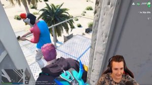 ВСЕ КОПЫ СЕРВЕРА ГОНЯТСЯ ЗА МНОЙ! ПОЛИЦЕЙСКАЯ ПОГОНЯ В ГТА 5 ОНЛАЙН! ТРОЛЛИНГ КОПОВ (GTA 5 ONLINE)