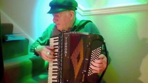 Domino  French song from 1950.  Vignoni accordion