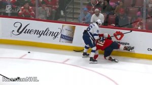 Nikita Kucherov hits Barkov and gets attacked by Matthew Tkachuk in OT (21 oct 2022)