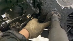 Как открутить шкив коленвала BMW M62B44? Нашли способ !
