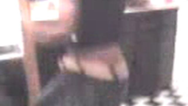 Multimedia message (MOV00017.3gp) for September 12, 2007, 10:19 PM смотреть онлайн