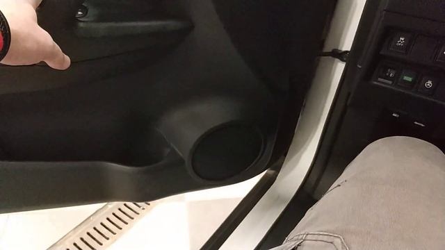 Автозвук в Nissan X-Trail. смотреть онлайн