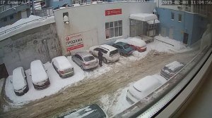 08 02 19 Алексея Толстого 70 Разгрузка фуры Пятерочки с 10 20 до 1130