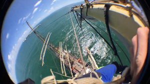 Крузенштерн. Бом Брам Рей (56 метров высоты). Работа с парусами.