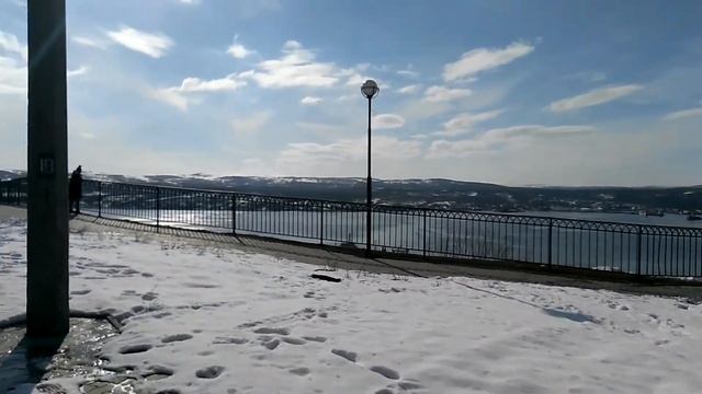 Памятник «Ждущая», Мурманск