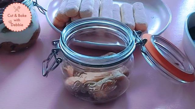 Tiramisu Recipe in 5 Minutes | No Eggs | No Alcohol | With 2 Ideas смотреть онлайн