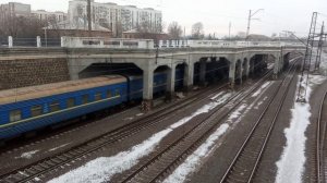 Двухсистемный Вл82м-056 с  поездом Чайка №60 Одесса Харьков ст.Харьков-пасс парк Н