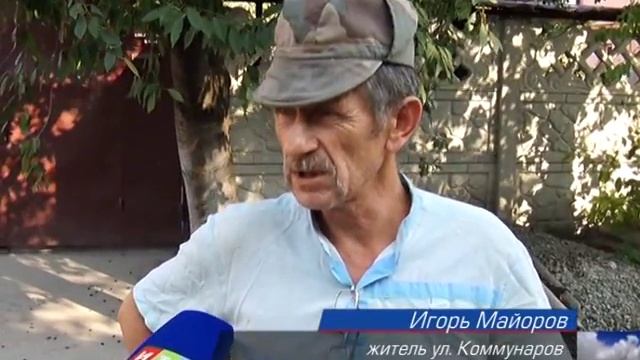 В Симферополе посреди улицы упал столб смотреть онлайн