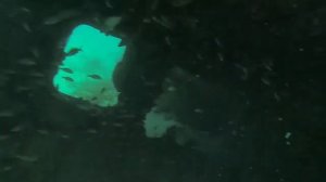 Самолет под водой