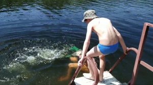 Открываем летний сезон! Купание в речке.