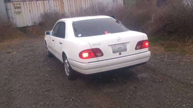 Видео-тест автомобиля Mercedes-Benz E320 (WDB2100552A360243) смотреть онлайн