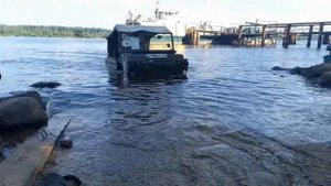 ( ТПК )Транспортер переднего края ЛуАЗ-967 М ( СОВЕТСКИЙ ПЛАВАЮЩИЙ ПОЛНОПРИВОДНЫЙ АВТОМОБИЛЬ )